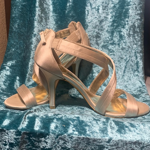Lulu Townsend Heels, Champagne, 8.5 - Picture 4 of 11